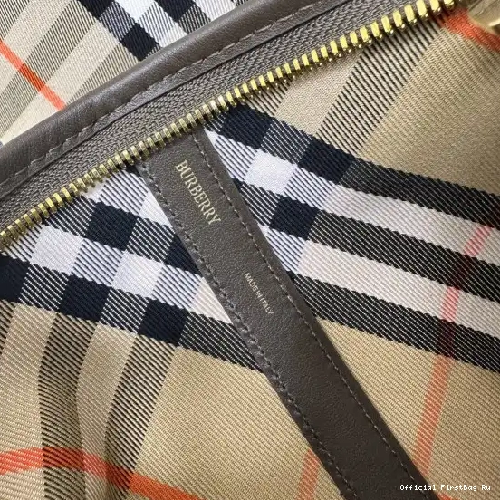 Official FirstBag Ru Small Check BURBERRY Shoulder Bag 0611